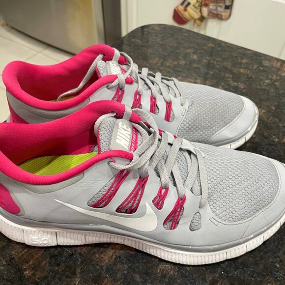 NIKE FREE RUN 5.0 WOLF GREY AND HOT PINK SNEAKERS SZ 10 SPORTY RUNNING GYM YOGA - Picture 16 of 16